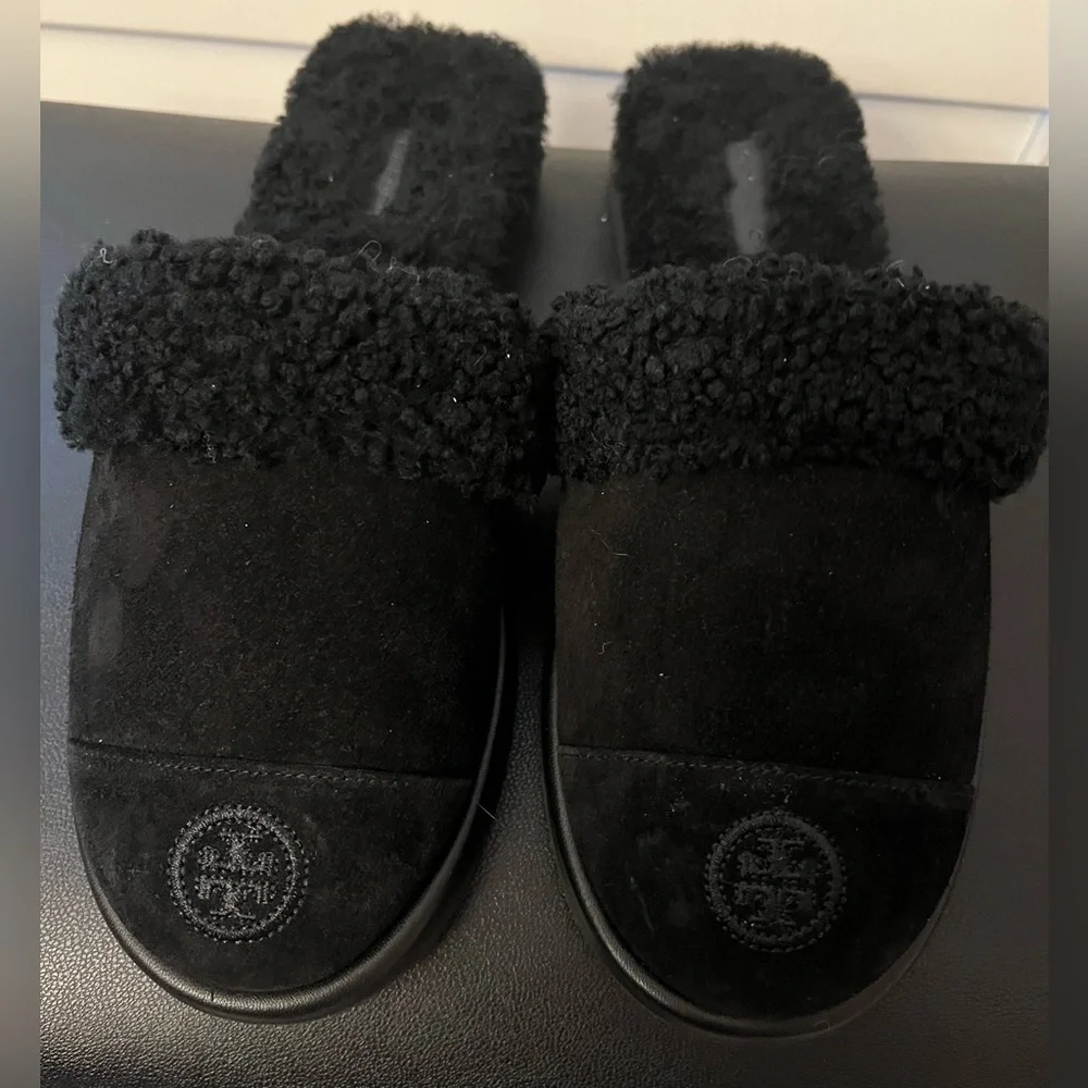 New Tory Burch leather mule or slipper in size 8.5